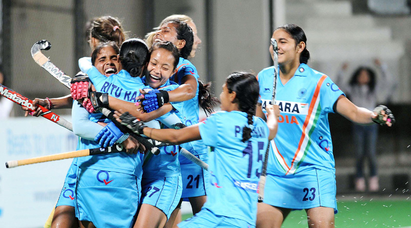 women-hockey