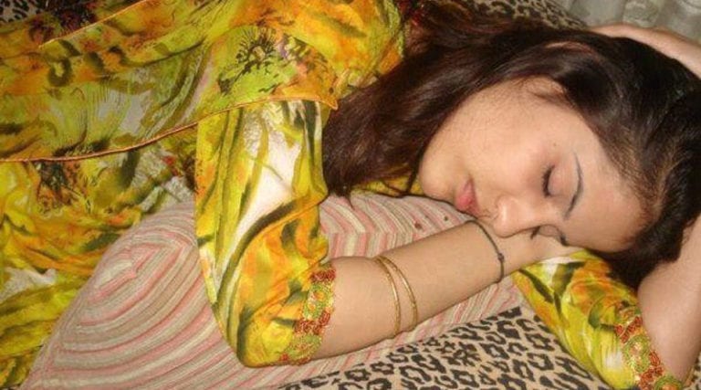 জানেন, ঘুমের মধ্যে কেন কথা বলে ওঠে মানুষ?