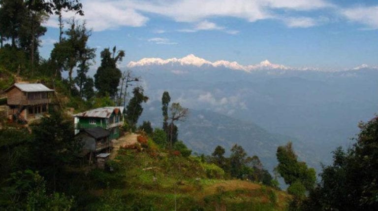 প্রকৃতির ক্যানভাসে আঁকা ছবির মতো গ্রাম