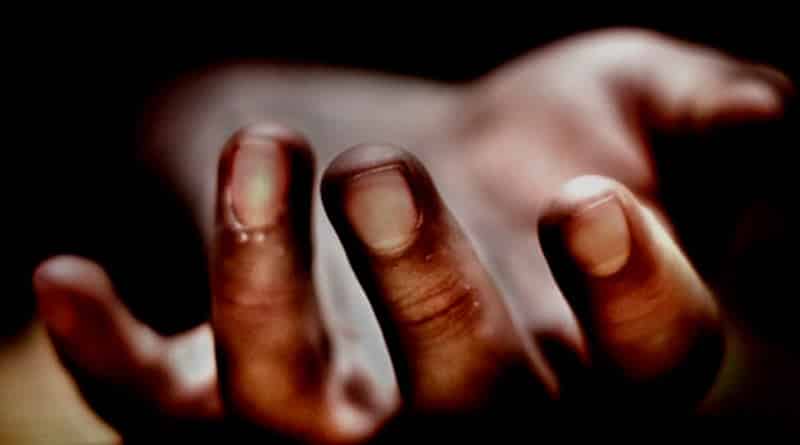 Decomposed body of two brothers found in a apartment in Khidirpur