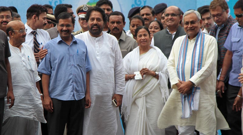 Is Oath Taking ceremony of Mamata Banerjee is flag off for Third Front 