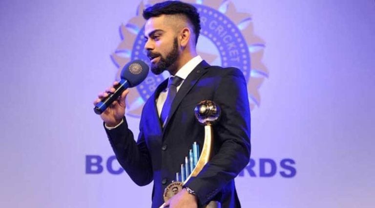 টি২০-র বর্ষসেরা ক্রিকেটার হলেন কোহলি