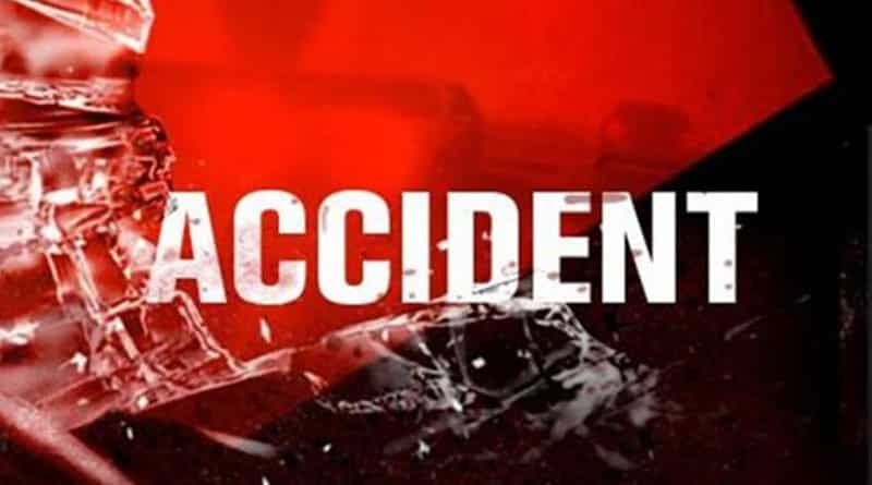 Late accident injured tele actors as car hit divider