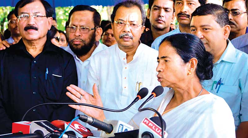 পুলিশকে মানবিক হওয়ার পরামর্শ মুখ্যমন্ত্রীর