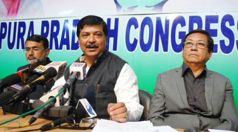 6 Congress MlAs join AITC