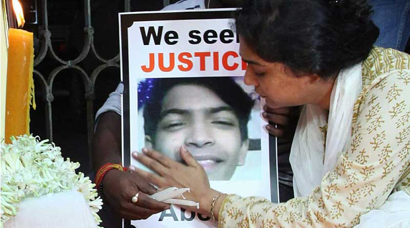 বছর ঘুরলেও এখনও জট খুলল না আবেশ মৃত্যুরহস্যের