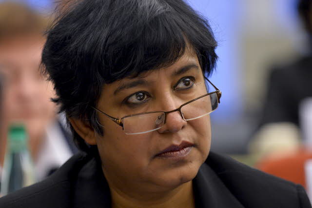 Taslima Nasreen stands by medical students on hunger strike