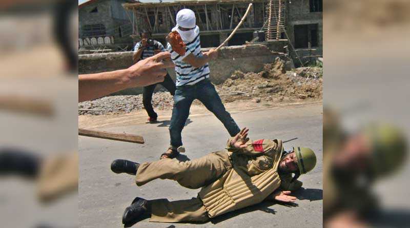 Kashmir unrest: Curfew remains in force, toll climbs to 34