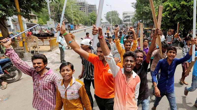 মোদির গুজরাতে ফের দলিত নিগ্রহ, আক্রান্ত ছাত্র