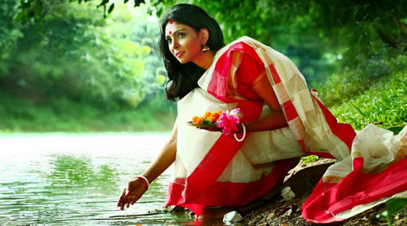 পুজোর বাজার মাতাতে আসছে তাঁত কাতান