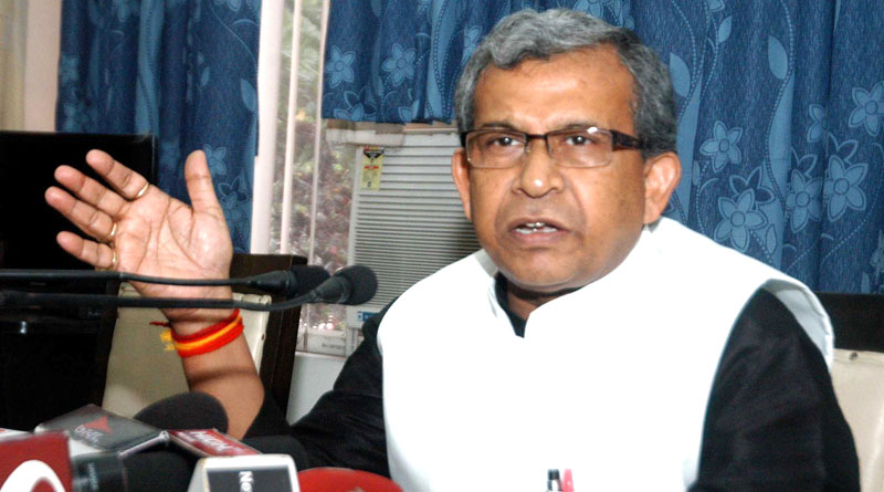 বিতর্ক বাড়িয়ে পিএসি-র পদে শপথগ্রহণ মানসের