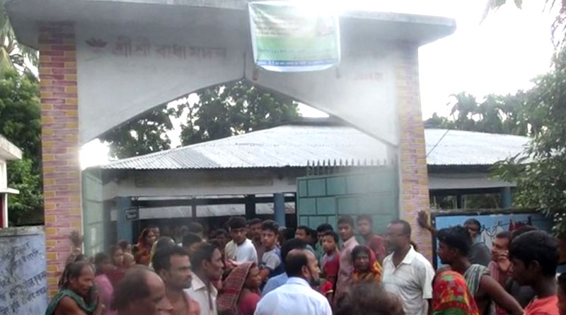 ফের হিন্দু পুরোহিতকে কুপিয়ে খুন বাংলাদেশে!