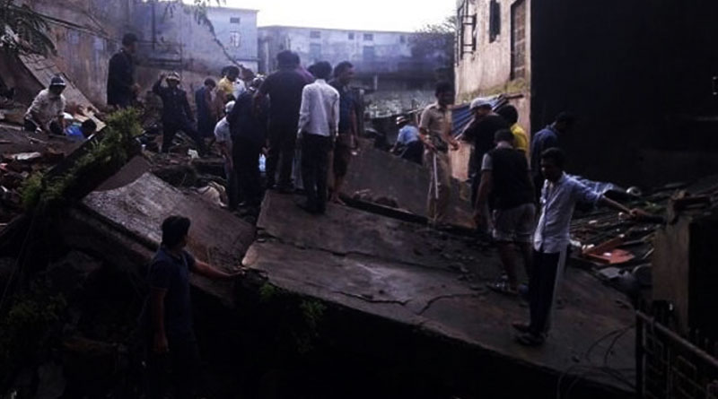 Building Collapses in Bhiwandi near Mumbai, 2 dead, Many Trapped