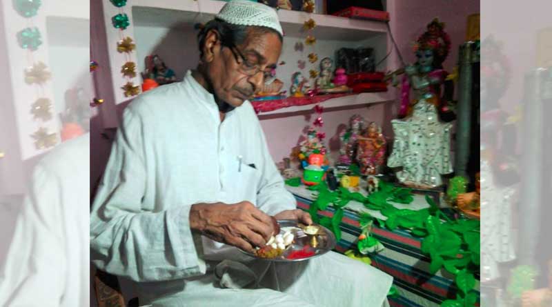 Muslim Family From Kanpur has been celebrating Janmashtami for 29 years