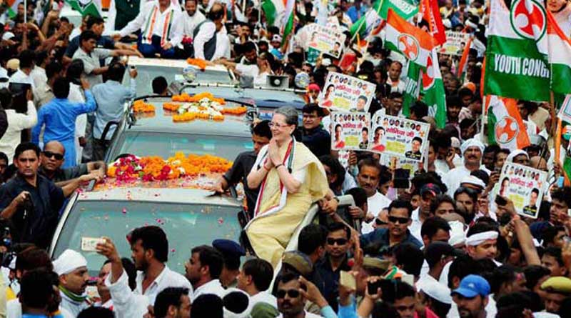 Sonia Gandhi Has High Fever, leaves  Varanasi roadshow midway 