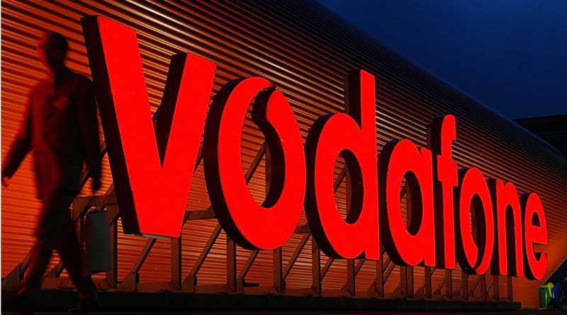 In competition with Airtel & Idea now Vodafone slashes Its Mobile Data Tariff By Up to 67%