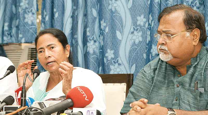 বন্ধের আগে ও পরে ছুটি পাবেন না সরকারি কর্মীরা