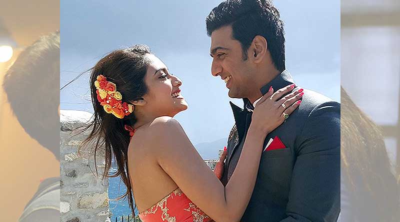 টলিপাড়ায় নুসরতের কাছে হার মানলেন দেব