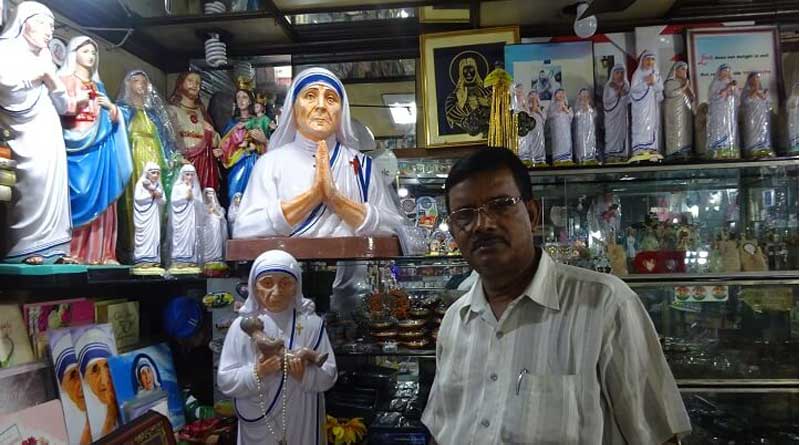  Mother Teresa Souvenir Shop in Kolkata founded by A Muslim Man
