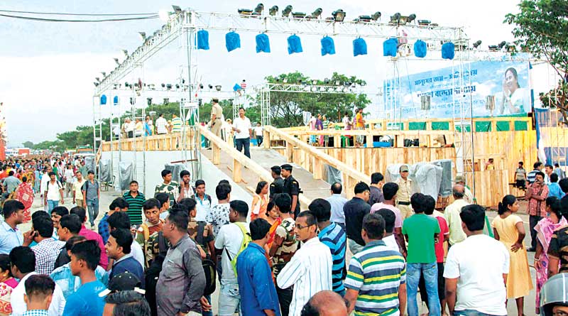 স্বপ্নপূরণের অপেক্ষায় প্রহর গুনছে সিঙ্গুর