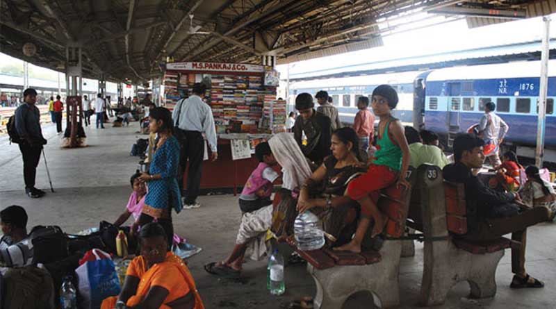 Rail workers arranged feast in Howrah station without permission