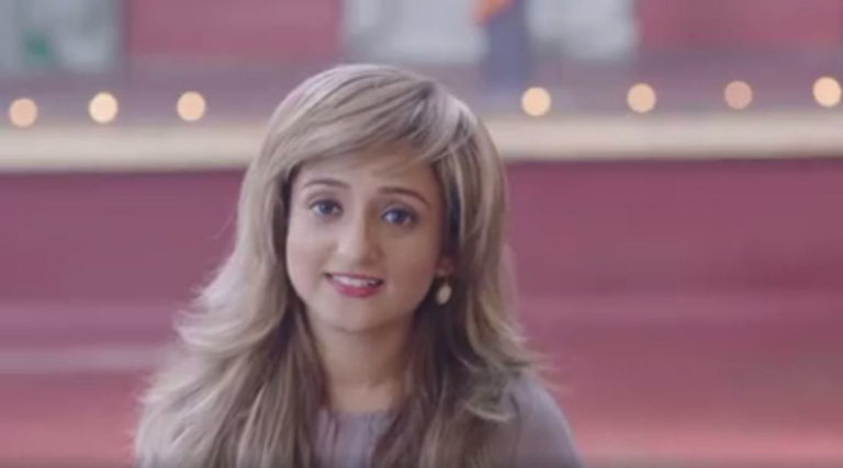 এবার পুজোয় আপনার পাড়ায় নাচবেন মেমবউ!