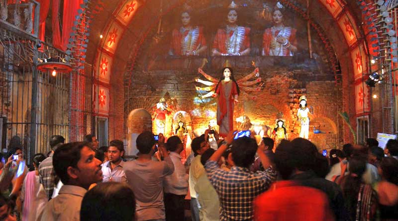 West Bengal tourism has organised a special tour on this Durga Puja