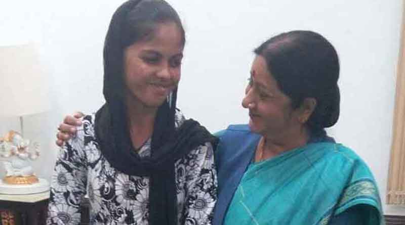 sushma swaraj helps pak hindu girl to get admission in india 