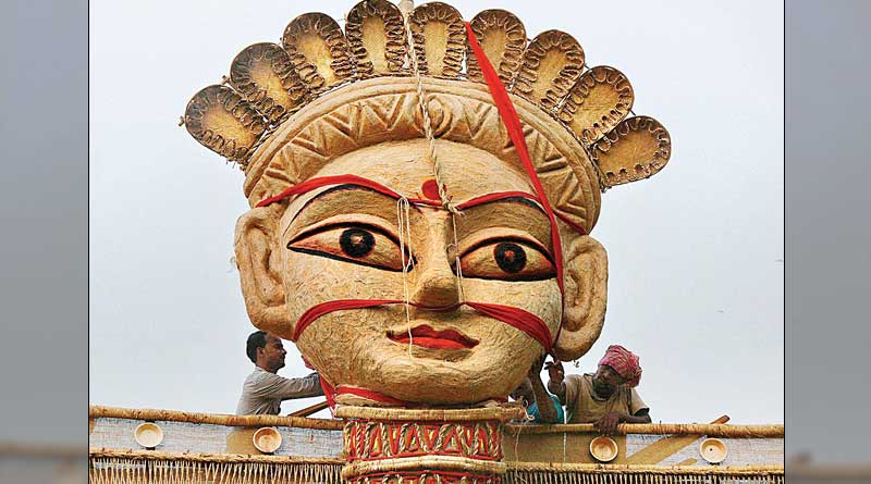 সাবেকিয়ানাই বৈশিষ্ট্য রাজধানীর পুজোমণ্ডপে