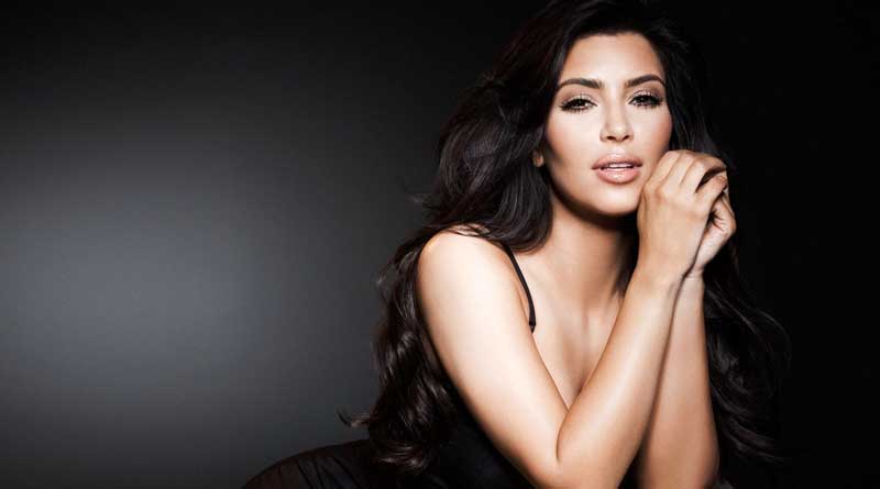 Kim Kardashian robbed at gunpoint in hotel room