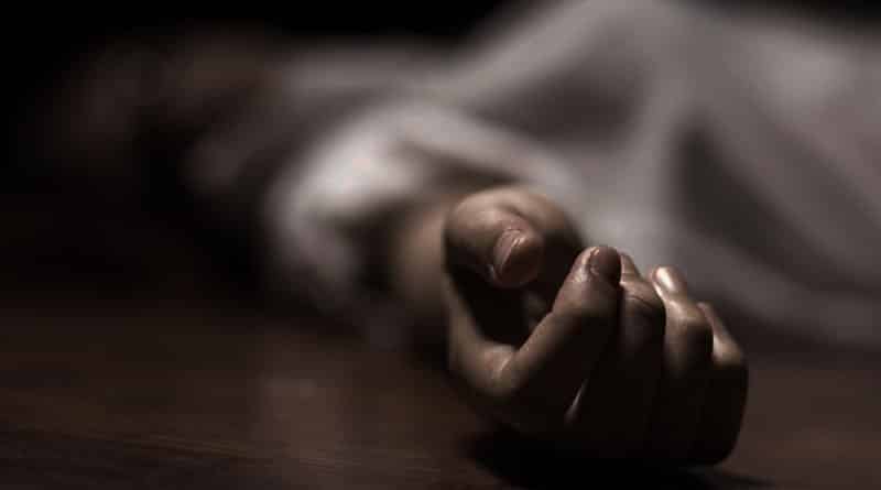 Wife stays husband's dead body in flat for several days