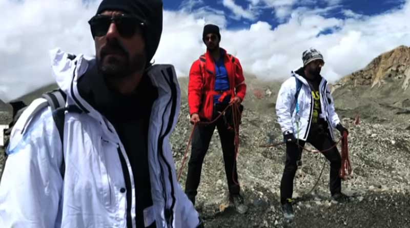 সিয়াচেন অভিযানে সেনাকে কুর্নিশ ৯ তারকার
