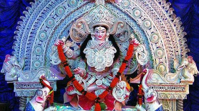 Kozagri lakshmi worshiping at Andal