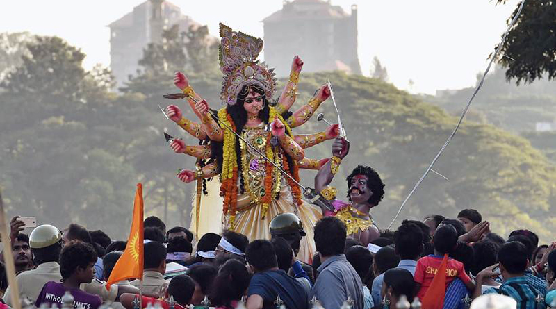 ট্যাবলো-সহ এই প্রথম রেড রোডে বিসর্জনের শোভাযাত্রা