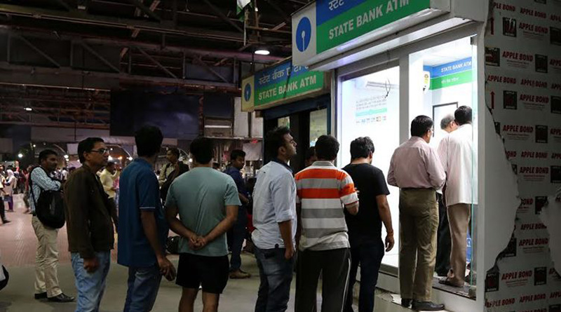 Now, pay Rs 25 every time you withdraw cash from an SBI ATM through Mobile App