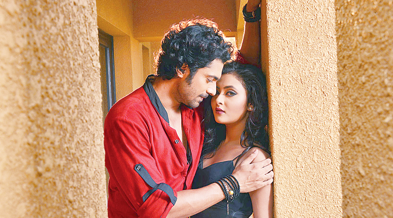 আধুনিক অমর প্রেমের গল্প নিয়ে ফিরে এলেন হরনাথ চক্রবর্তী