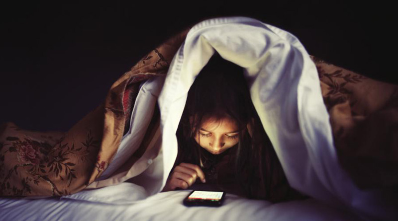 Your Smartphone Is Giving You Sleepless Nights 