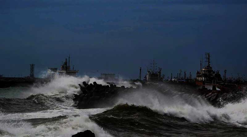 Cyclone Vardah to hit Tamilnadu and Andhra Pradesh soon