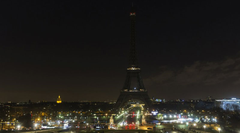 Latest Bengali news: Eiffel Tower evacuated over bomb threat | Sangbad Pratidin