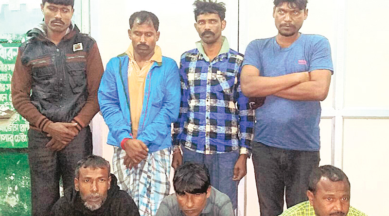 7 pirates caught by police from sundarban