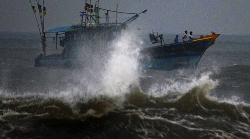 Cyclone Vardah hits Tamilnadu and Andhra Pradesh