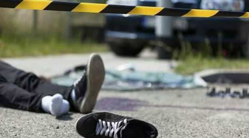 Uluberia: A helmetless biker crashed to death by truck