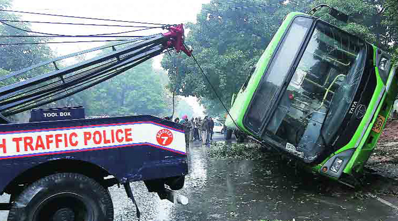 হাওড়ায় বাস দুর্ঘটনায় মৃত এক শিশু-সহ চারজন
