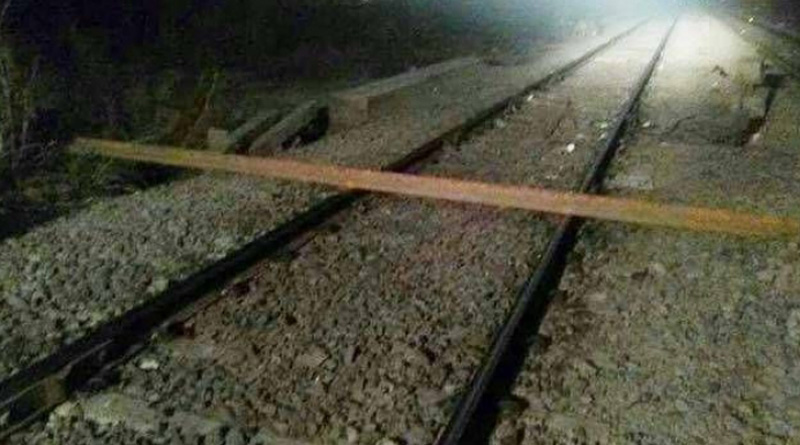অল্পের জন্য দুর্ঘটনা এড়াল জন শতাব্দী এক্সপ্রেস, নিরাপদে ৭০০ যাত্রী