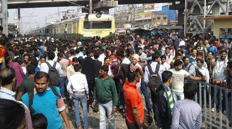 train crushes passenger to death, protest at sodepur station