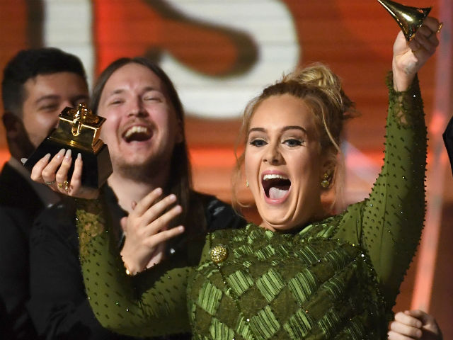 adele_640x480_61486962528