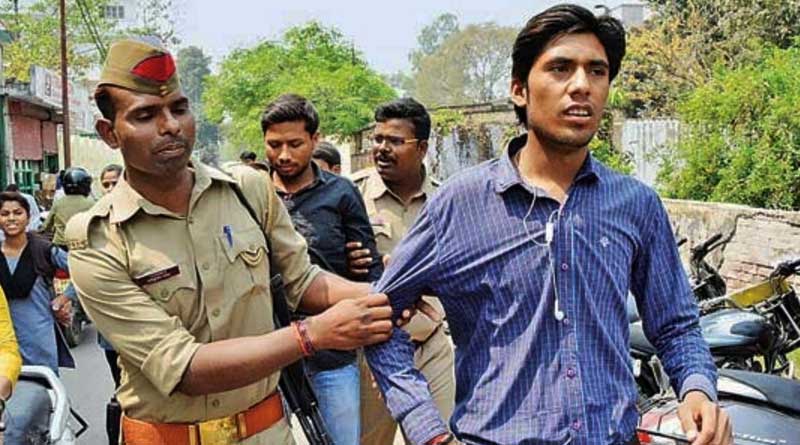 এবার গুজরাটেও তৈরি হবে ‘অ্যান্টি রোমিও স্কোয়াড’