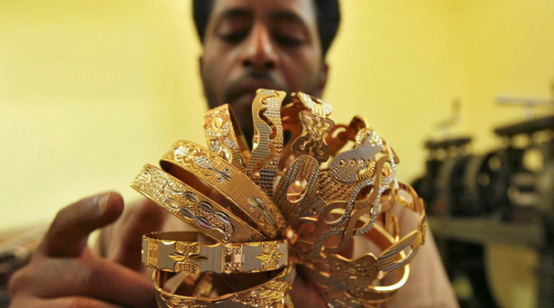 Gold Prices Drop Further Below Rs. 30,000