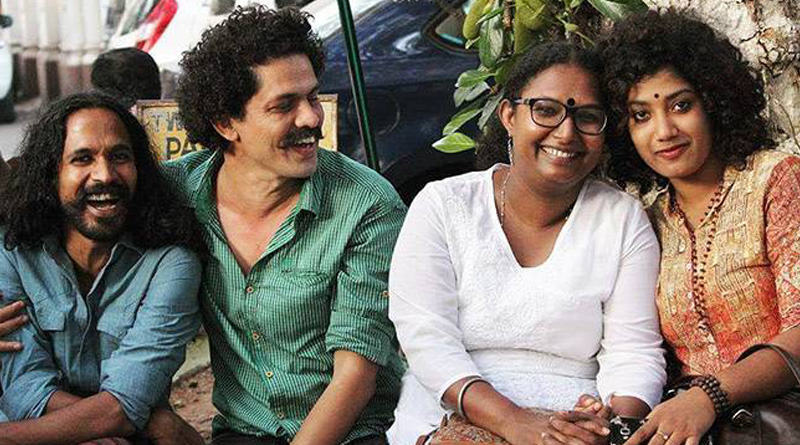 বিনা হিজাবে ছবি পোস্ট, মুসলিম মহিলাকে অ্যাসিড হামলার হুমকি