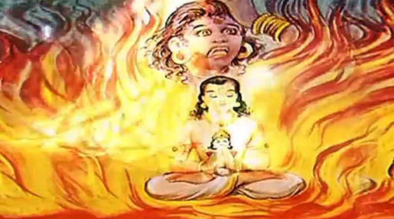 হোলিকার আগুন দিয়ে হেঁটে যান এই গ্রামের পণ্ডিত